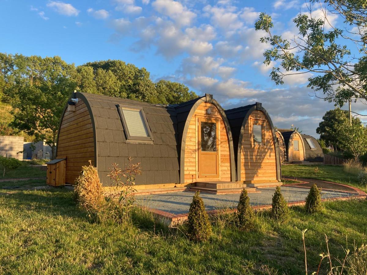 Rabbit Glamping Pod School House Farm Hotel Leighton  Exterior photo